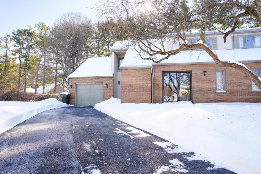 Property Photo:  6324 Tamworth Court  OH 43017 