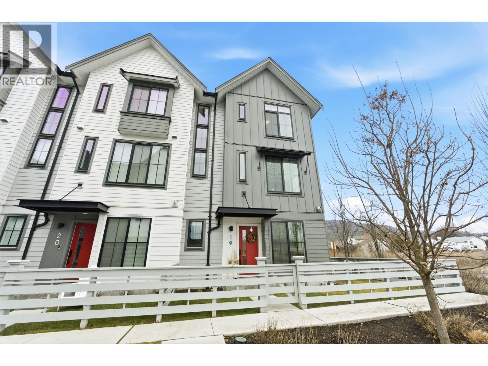 Property Photo:  307 Glen Park Drive 19  BC V1V 0H1 