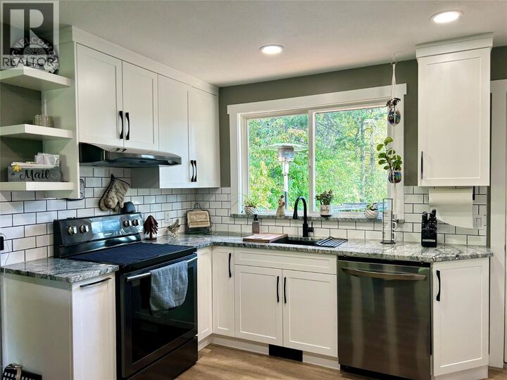 Property Photo: 75 103rd Avenue BC V1A 3A6
