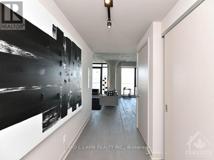 Property Photo: 203 Catherine Street 314 ON K2P 1C3
