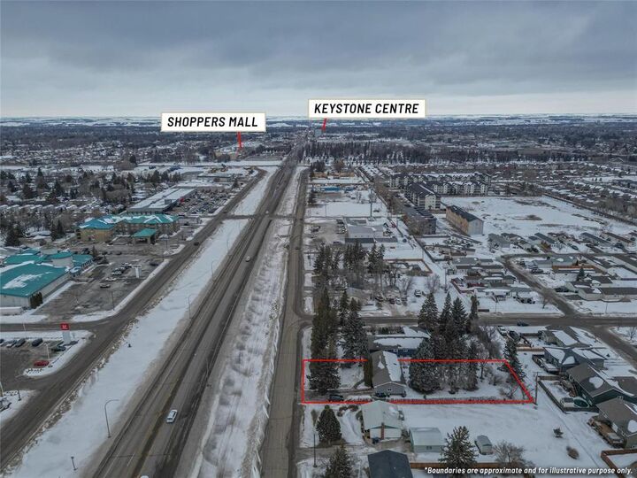 Property Photo:  2205 Lyndale Drive  MB R7A 7K9 