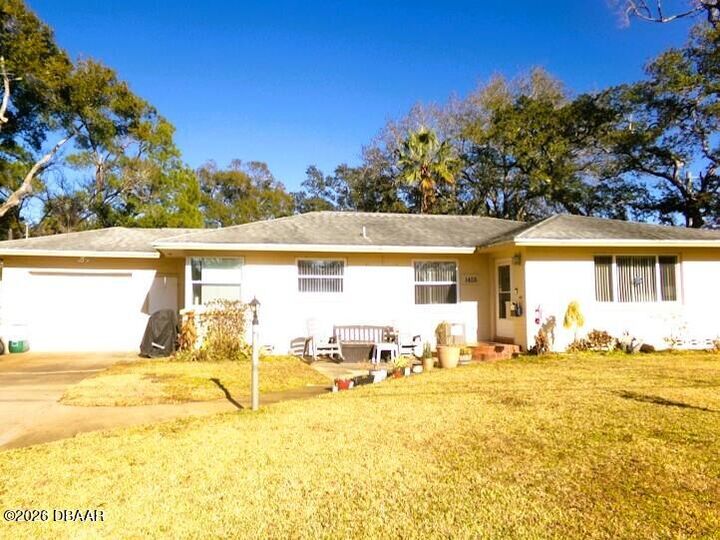 Property Photo: 1405 Daytona Avenue FL 32117