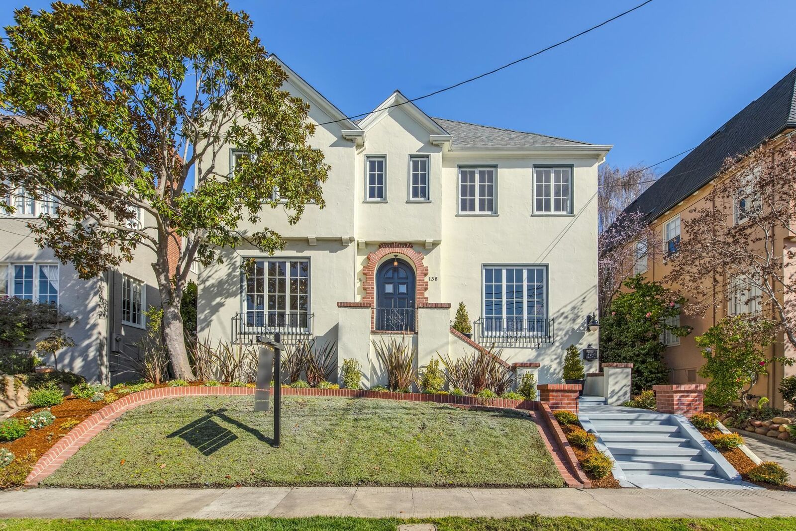 Property Photo:  136 Waldo Ave  CA 94611 