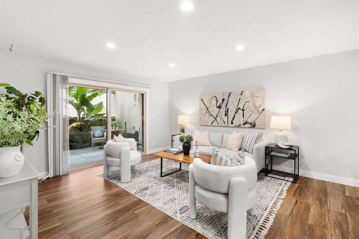 Property Photo:  1305 Webster St C102  CA 94501 