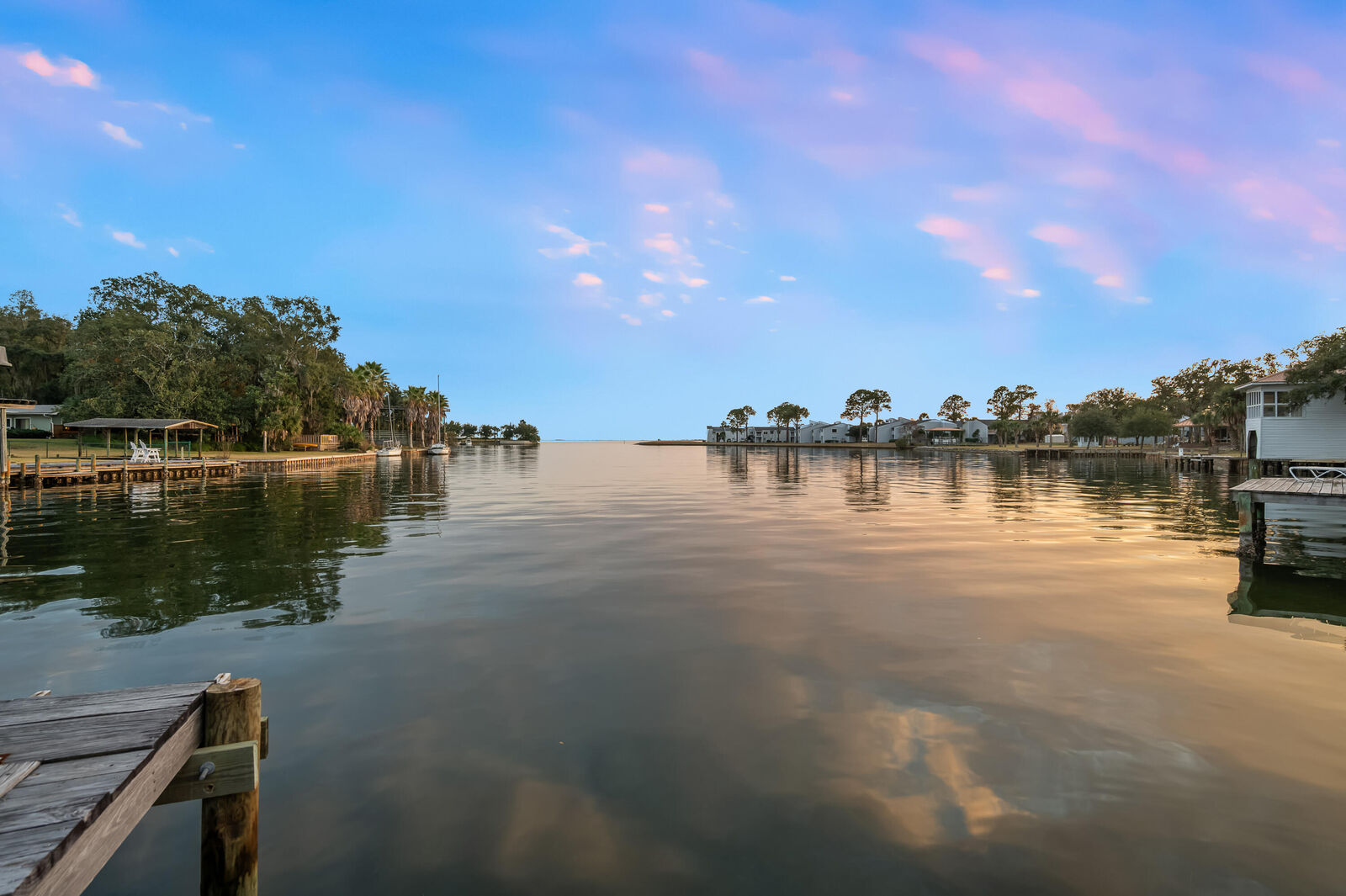 Property Photo:  27 Old Ferry Road  FL 32579 