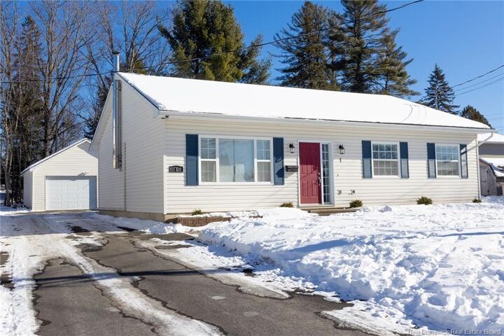 Photo de la propriété:  1 Birch Crescent  NB E3A 3S8 