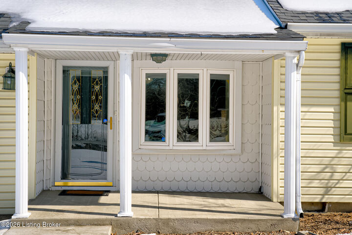 Property Photo: 527 S Park Rd KY 40118