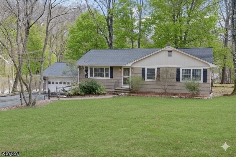 Property Photo:  25 Dellwood Ave  NJ 07960 