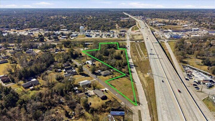 Property Photo: 5.432 Acres Ih 10 TX 77630