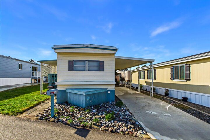 Property Photo:  1579 Kings Row 64  CA 95540 