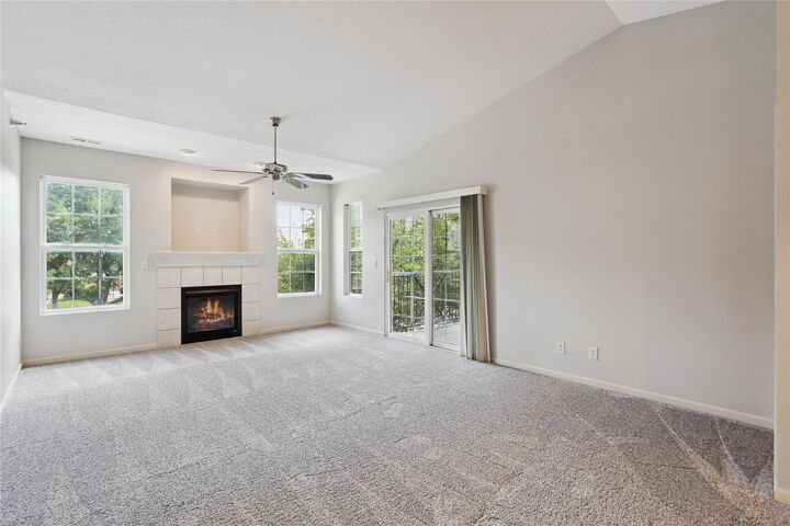 Property Photo:  1313 SE University Avenue 206  IA 50263 