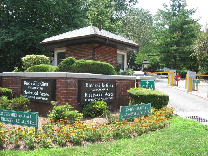 Property Photo: 37 Bronxville Glen Drive Bldg 5, Unit 1 NY 10708