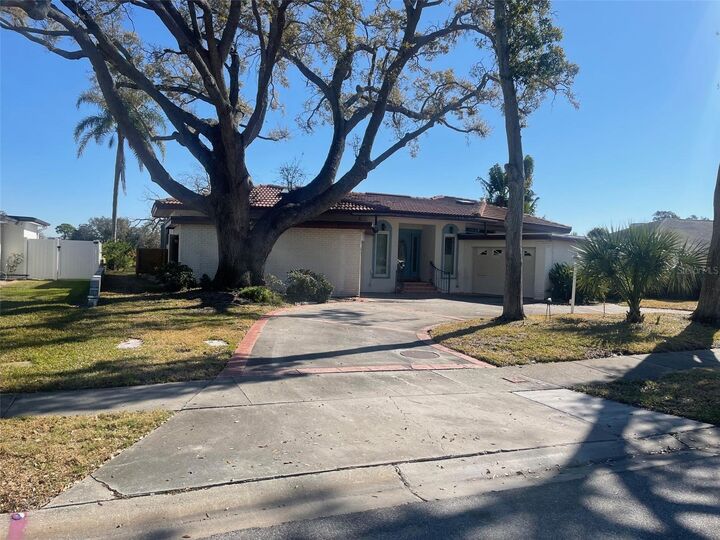 Property Photo: 6823 Greenbrier Drive FL 33777