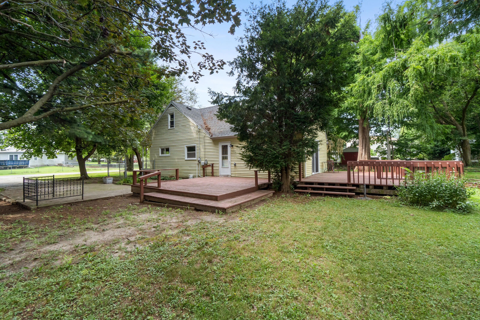 Property Photo:  4282 Woodworth Avenue  MI 48842 