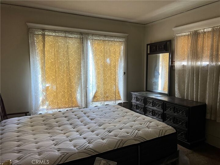 Property Photo:  333 E 61st  CA 90003 