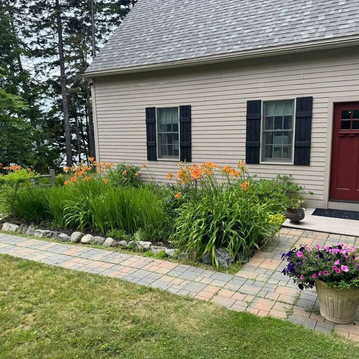 Property Photo:  