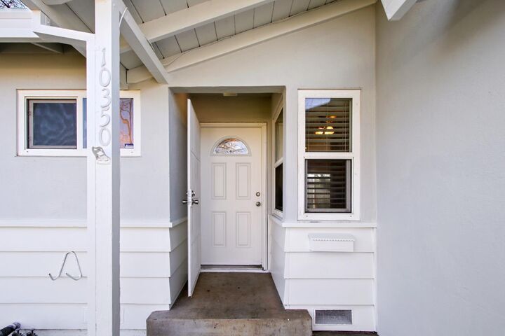 Property Photo:  10350 Birmingham Way  CA 95670 