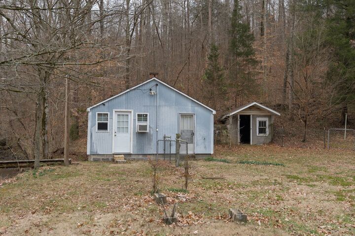 Property Photo:  3795 Wayland Springs Rd  TN 38463 