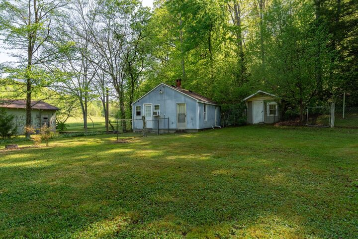 Property Photo:  3795 Wayland Springs Rd  TN 38463 