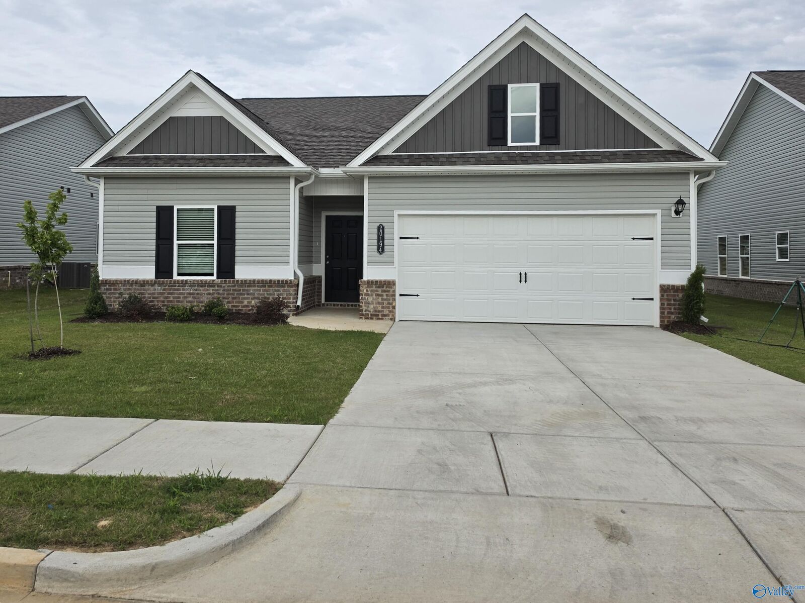 Property Photo:  20194 Nightingale Drive  AL 35611 