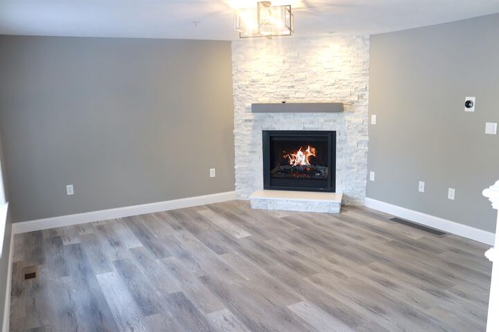 Property Photo: 14 Burberry Court NH 03054