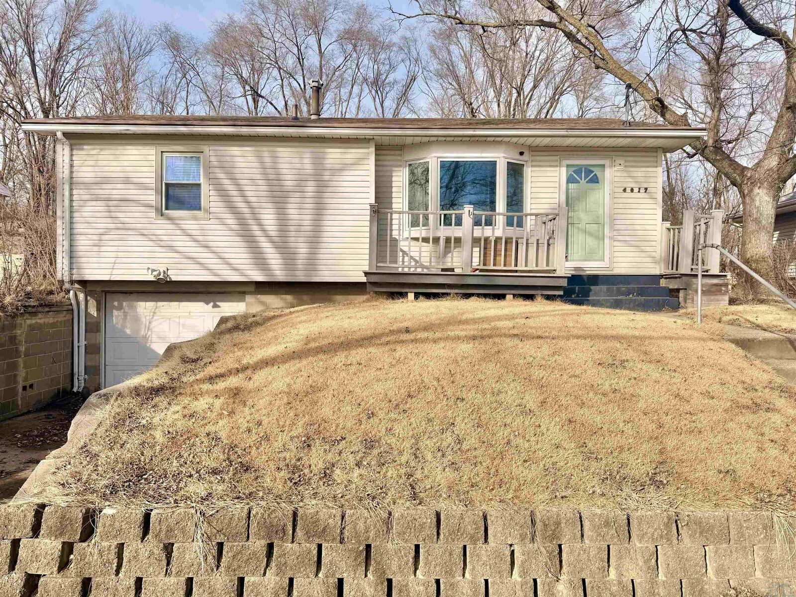 Property Photo: 4017 47th Street IA 51108