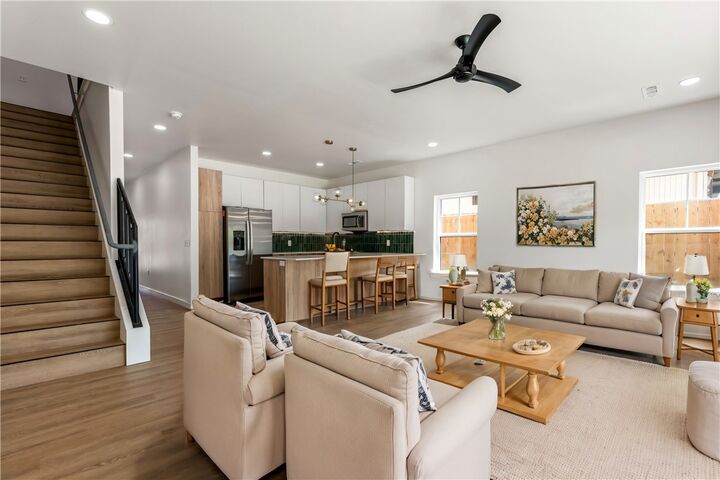 Property Photo:  949 SE 10th Street  AR 72712 