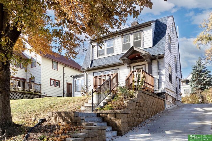 Property Photo:  1050 S 35th Avenue  NE 68105 