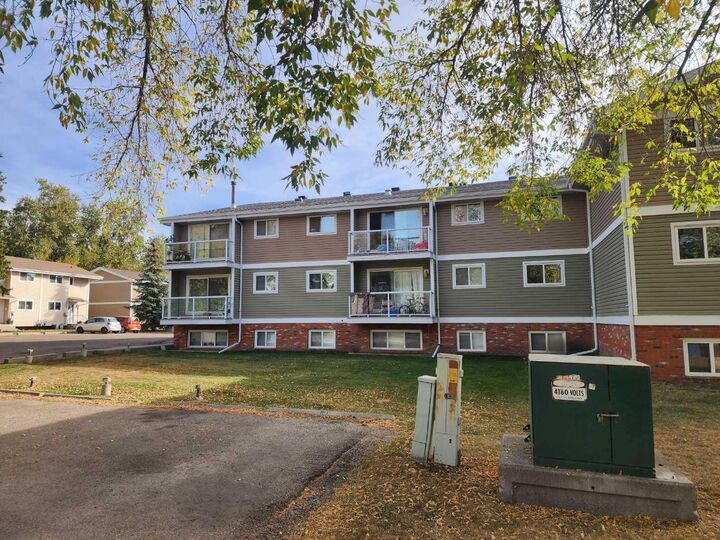 Property Photo:  5812 61 Street 103  AB T4N 6H4 