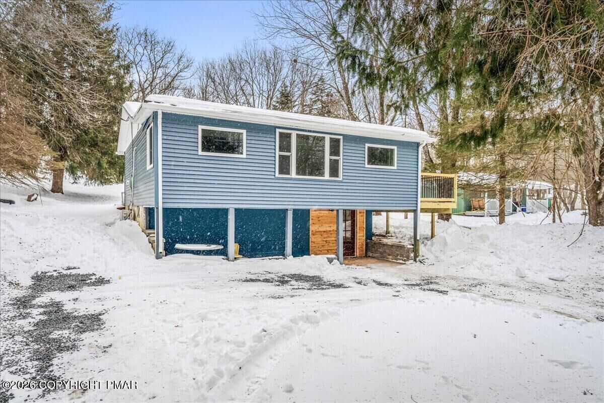 Property Photo:  282 Mountain Road  PA 18210 