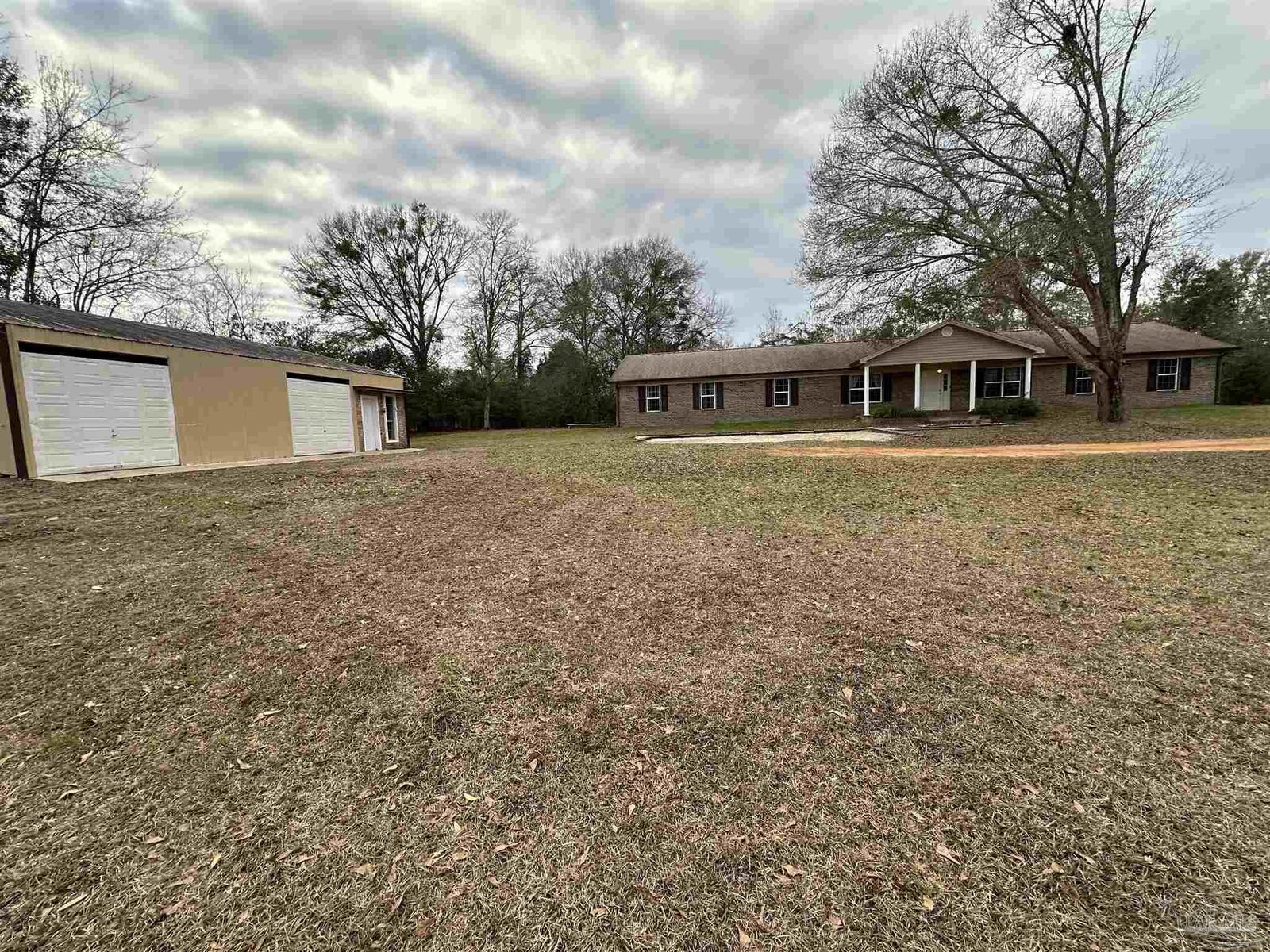 Property Photo:  95 Danielle Ln  FL 32533 