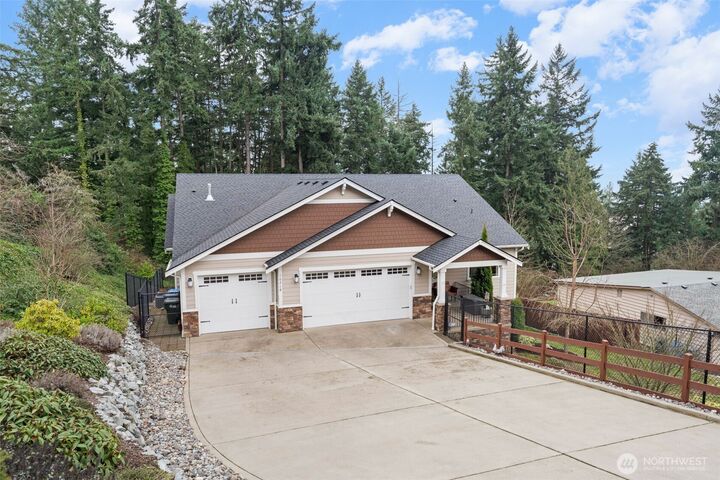 Property Photo: 10218 45th Street E WA 98372