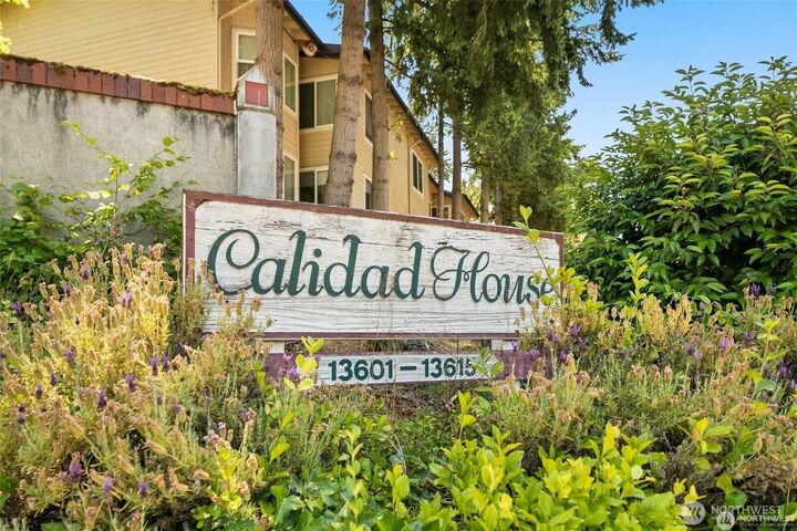 Property Photo:  13611 NE 8th Street 106  WA 98005 