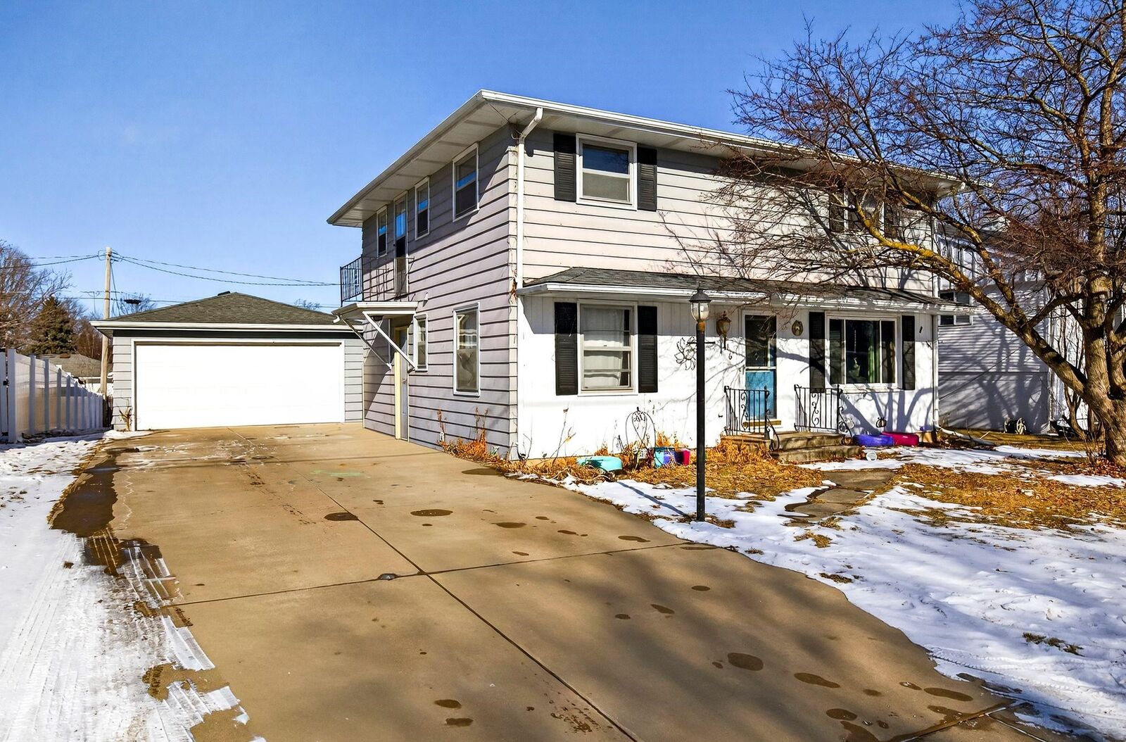 Property Photo:  516 W 10th Street  WI 54130-2610 