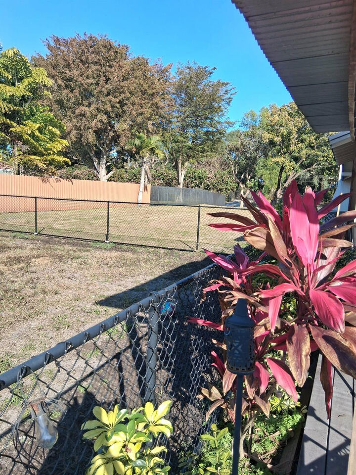 Property Photo:  5191 SW 109th Avenue  FL 33328 