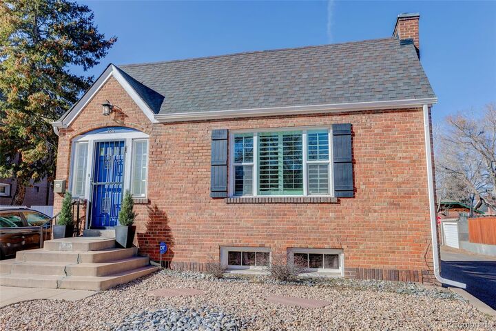 Property Photo:  725 S Grant Street  CO 80209 