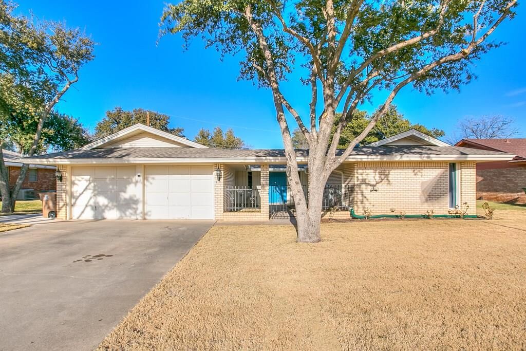 Property Photo: 3214 Tanglewood Drive TX 76904