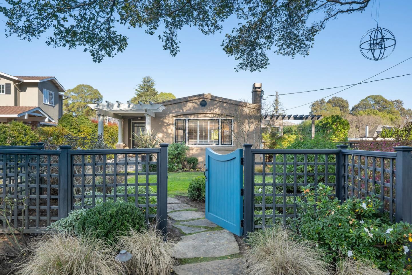 Property Photo:  812 Newhall Road  CA 94010 