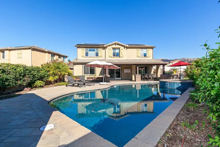 Property Photo:  2025 Campo Verde Ct  CA 92026 