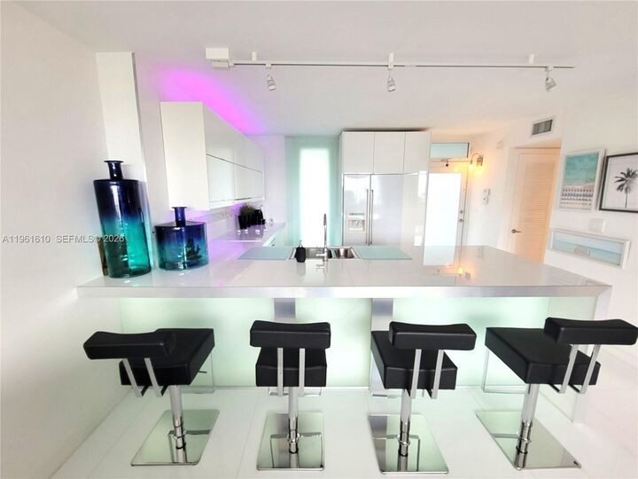 Property Photo:  1670 Lincoln Ct 3B  FL 33139 