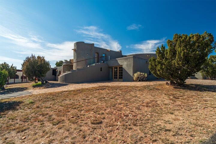 Property Photo:  21B Sudeste Place  NM 87508 