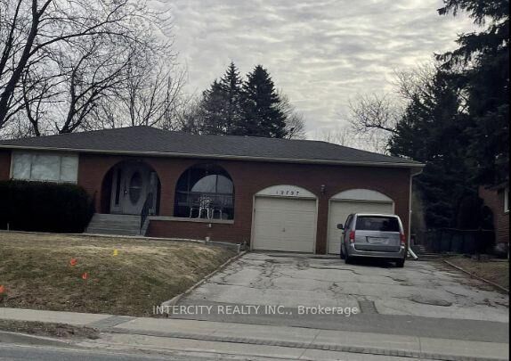 12727 Keele Street — photo 1