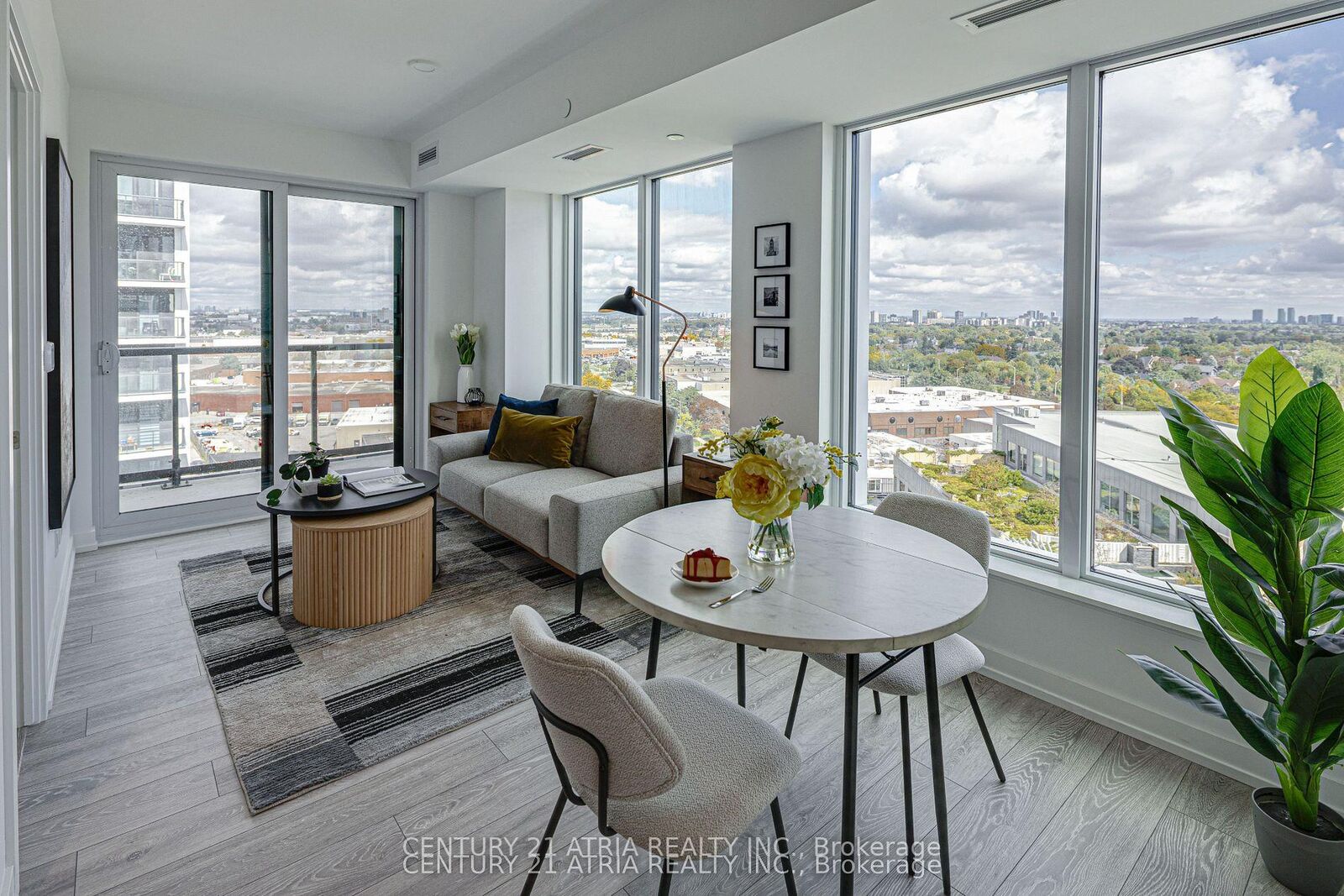 Property Photo:  1100 Sheppard Avenue W 1207  ON M3K 0E4 