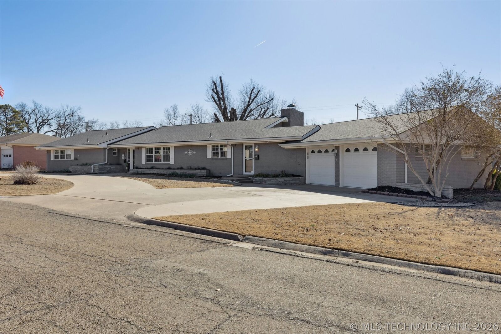 Property Photo:  1107 E 8th Street  OK 74023 