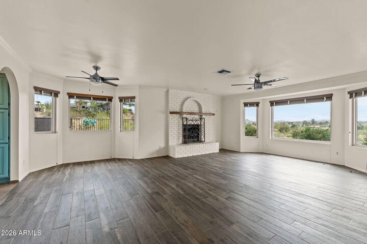 Property Photo: 1130 N Coyote Crossing AZ 85390