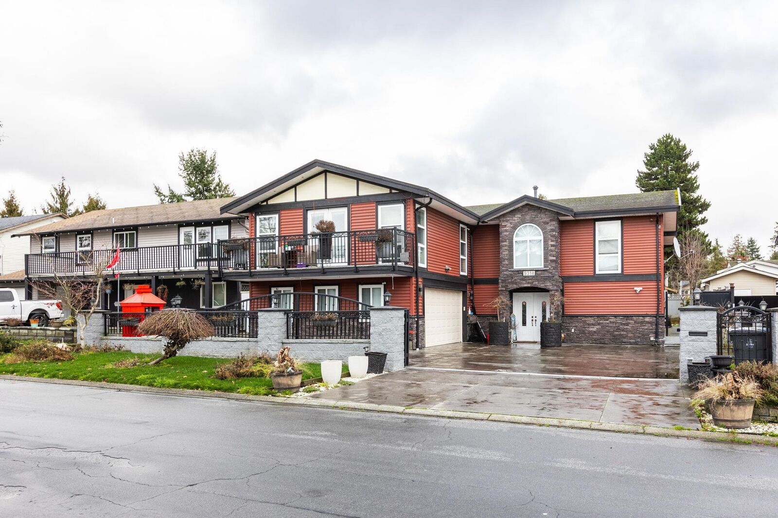 Property Photo: 9318 Cinnamon Drive BC V3V 1V2