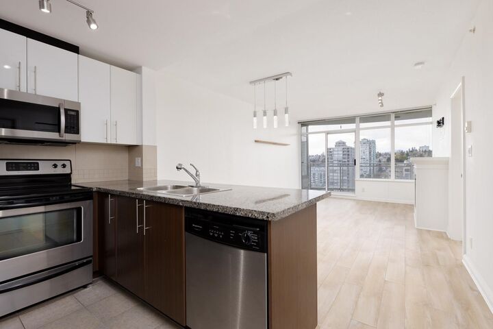 Property Photo:  898 Carnarvon Street 2207  BC V3M 0C3 