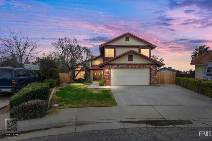 Property Photo:  601 Las Arenas Court  CA 93314 