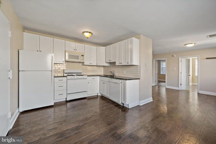 Property Photo: 443 Fairmount Avenue C PA 19123