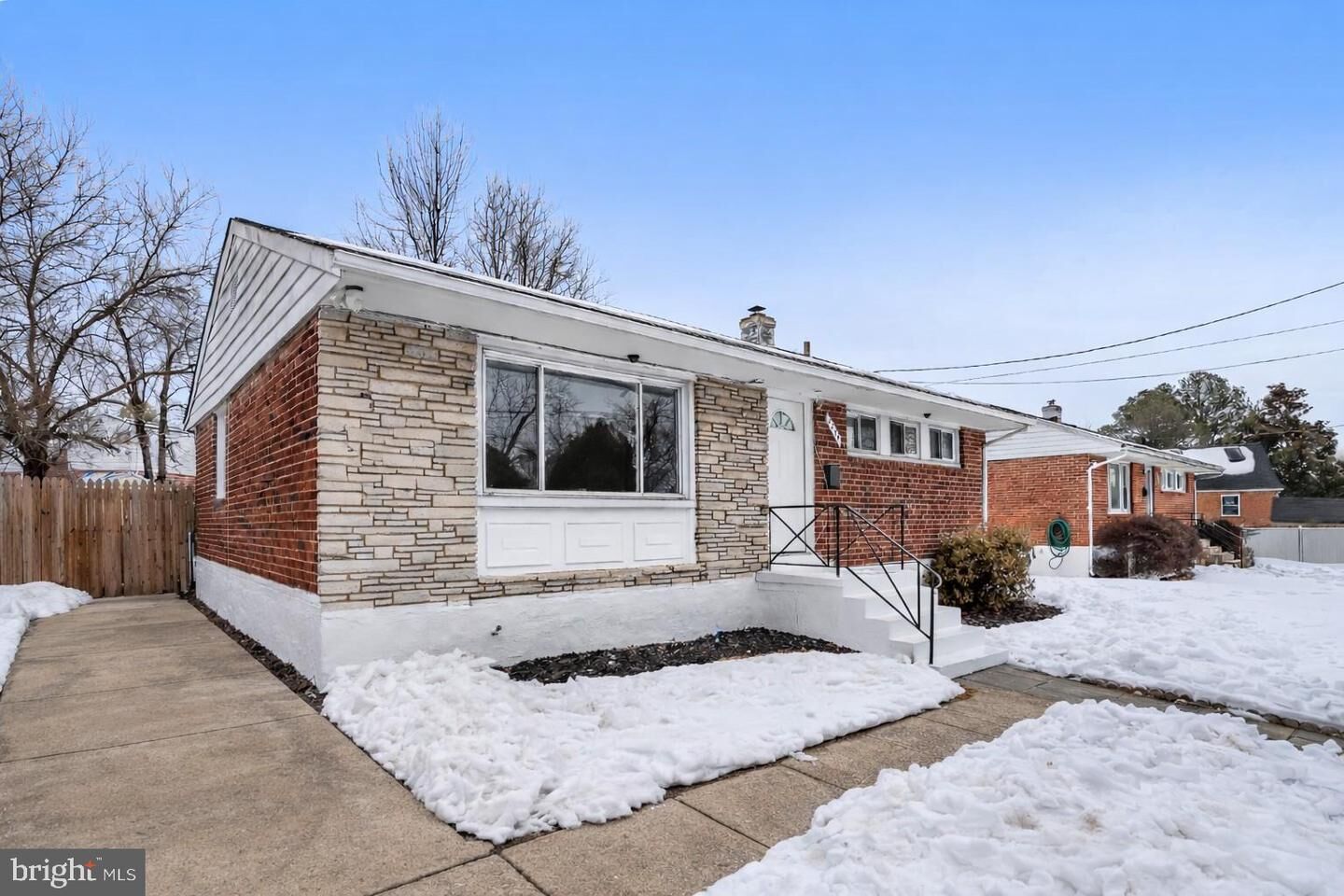 Property Photo:  2204 Fordham Street  MD 20783 